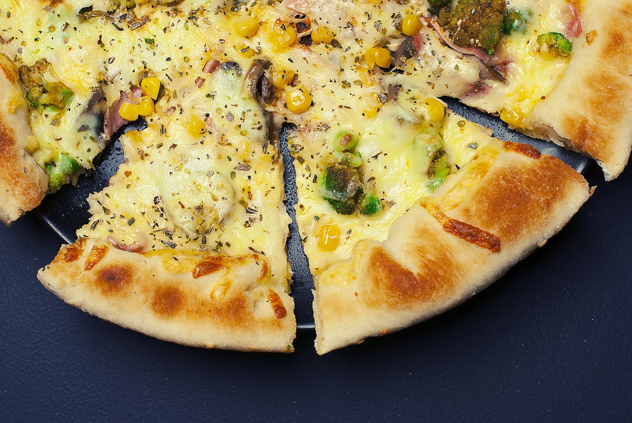 Deep dish e stuffed: due pizze americane che non sono la stessa cosa