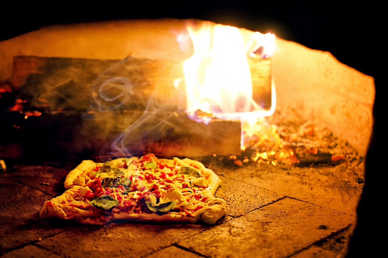 Il biscotto di Sorrento: il mattone su cui cuoce la pizza napoletana