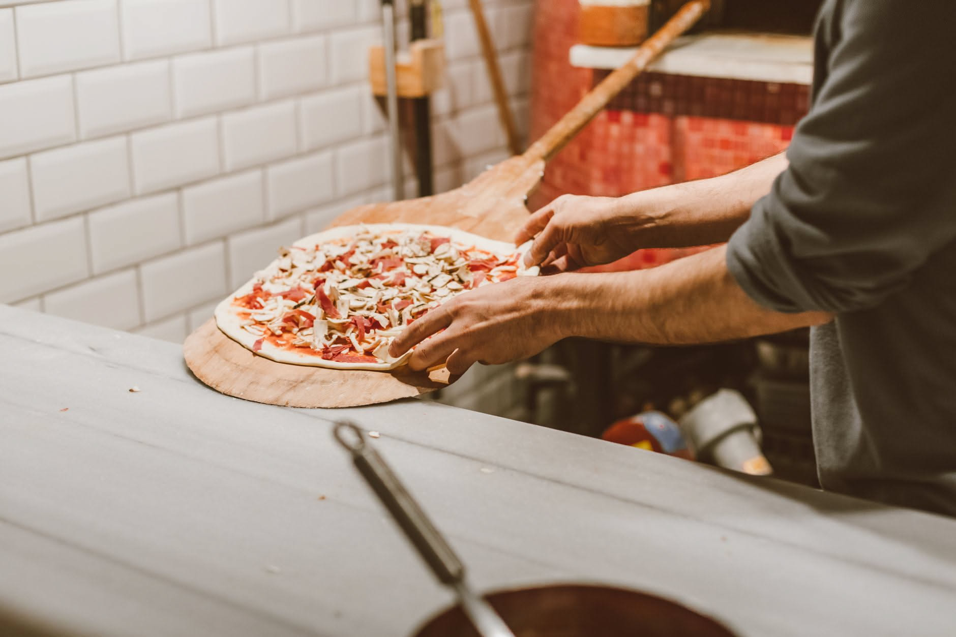 Lo zucchero nell'impasto della pizza: serve o è un errore