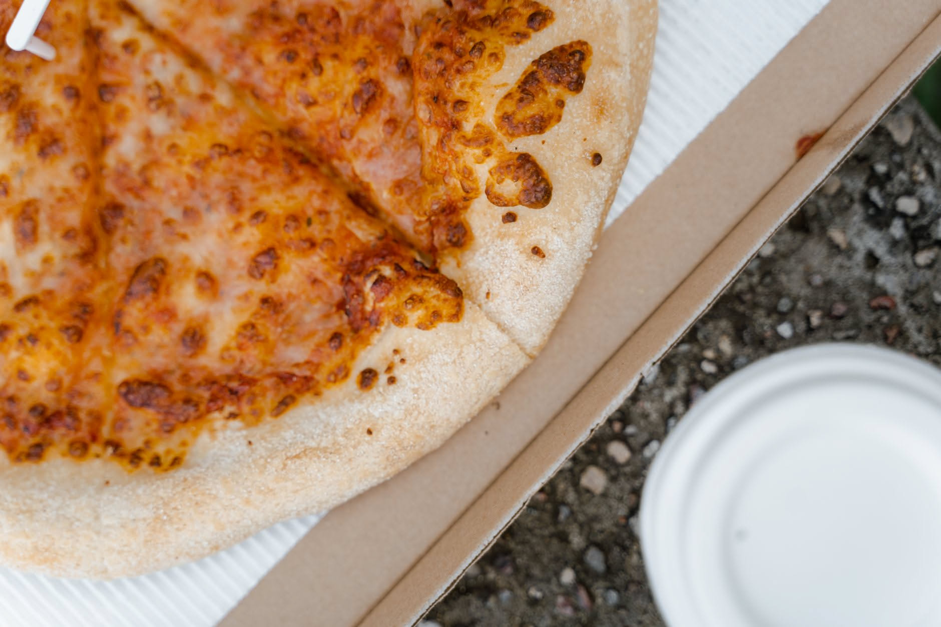 Perché il microonde rovina la pizza e quando invece si può usare