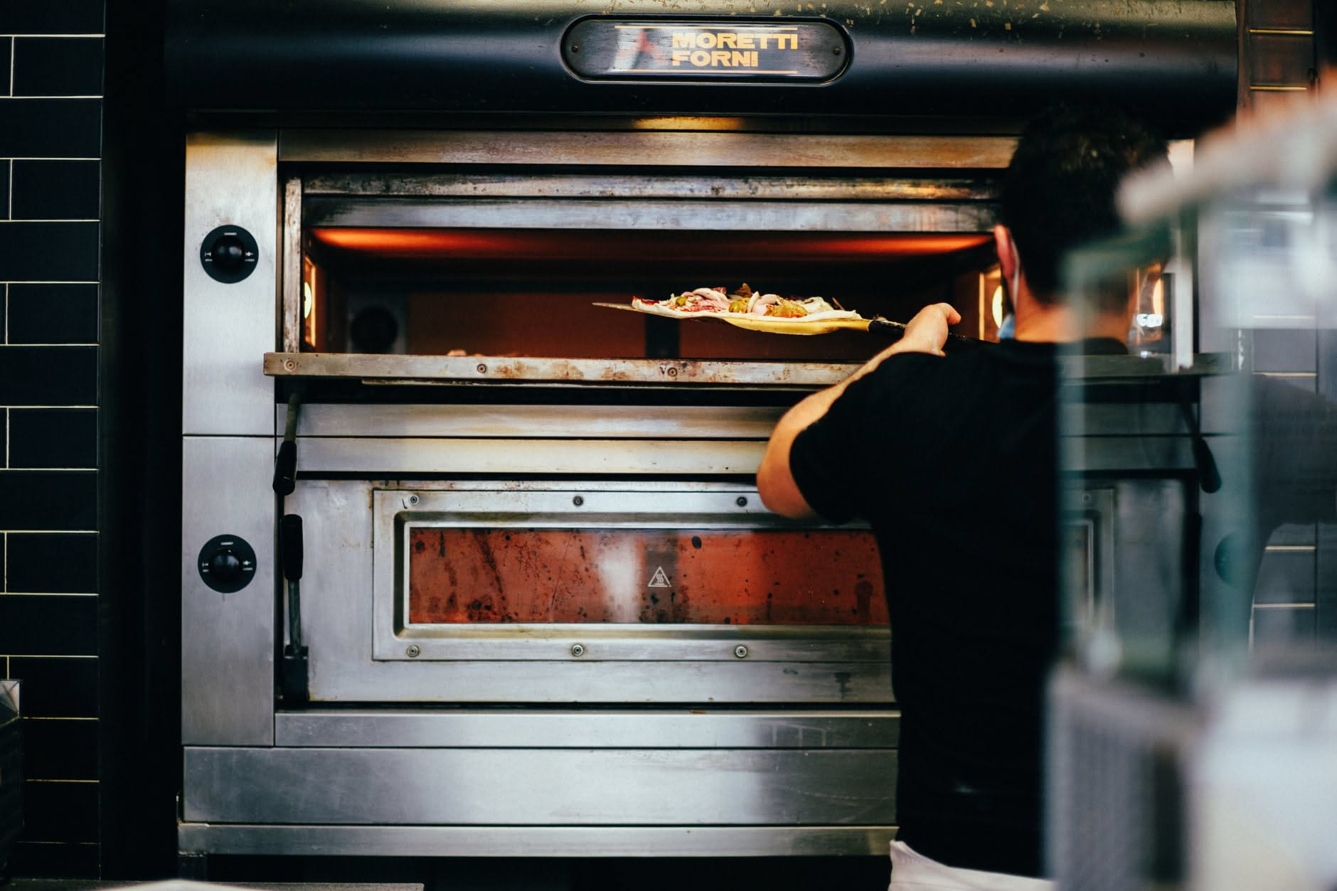 Statico o ventilato per la pizza: quale scegliere e quando