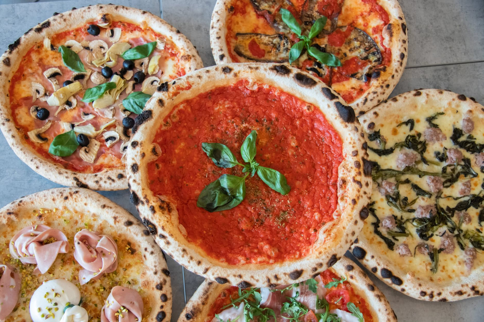 La pizza marinara: la ricetta della pizza senza formaggio