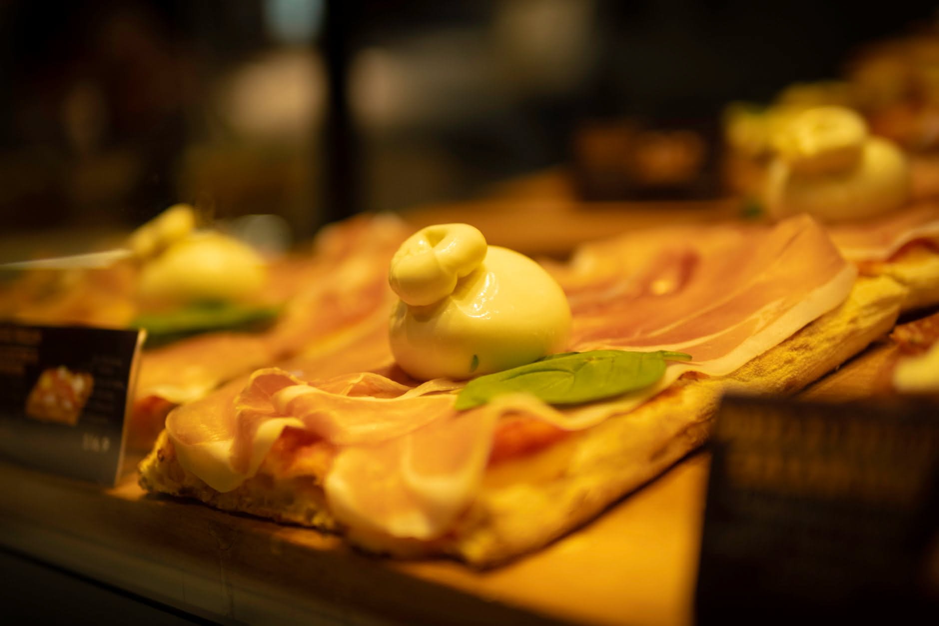 La pizza al taglio: la ricetta e come si calcola la teglia