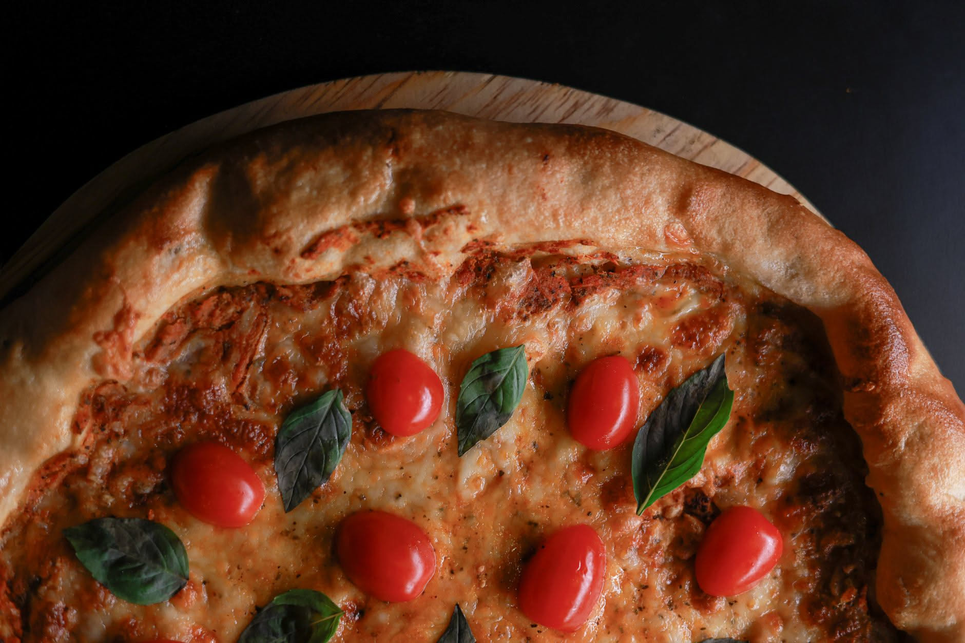 La pizza a lunga lievitazione: la ricetta con quarantotto ore in frigorifero
