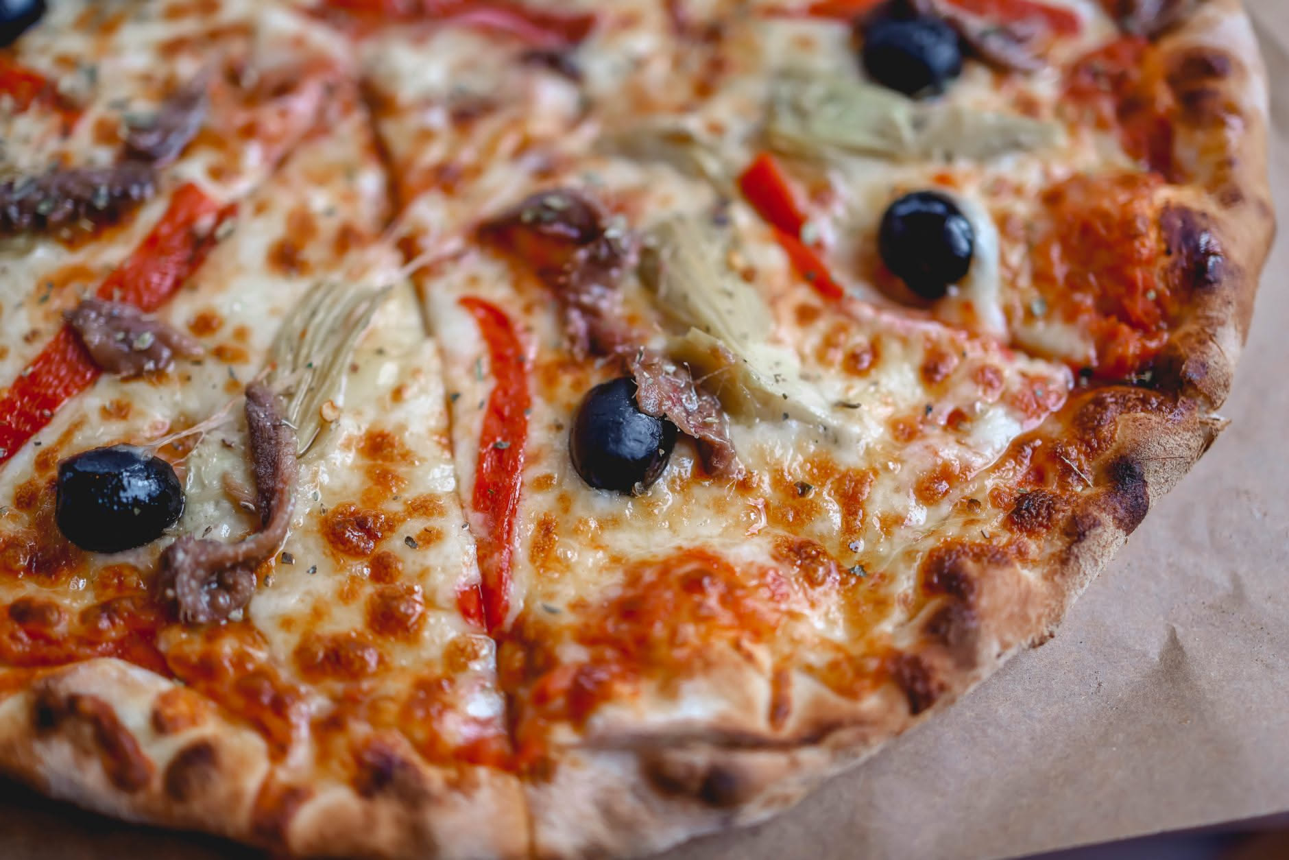 La sardenaira ligure: la ricetta della pizza di Sanremo