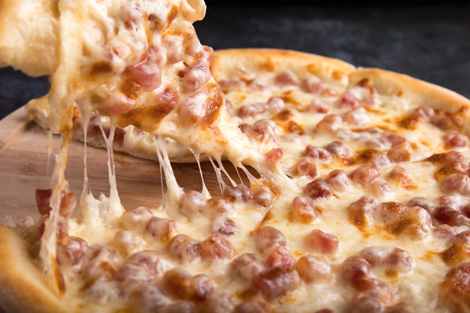 La pizza valdostana: la ricetta con la fontina che non diventa olio