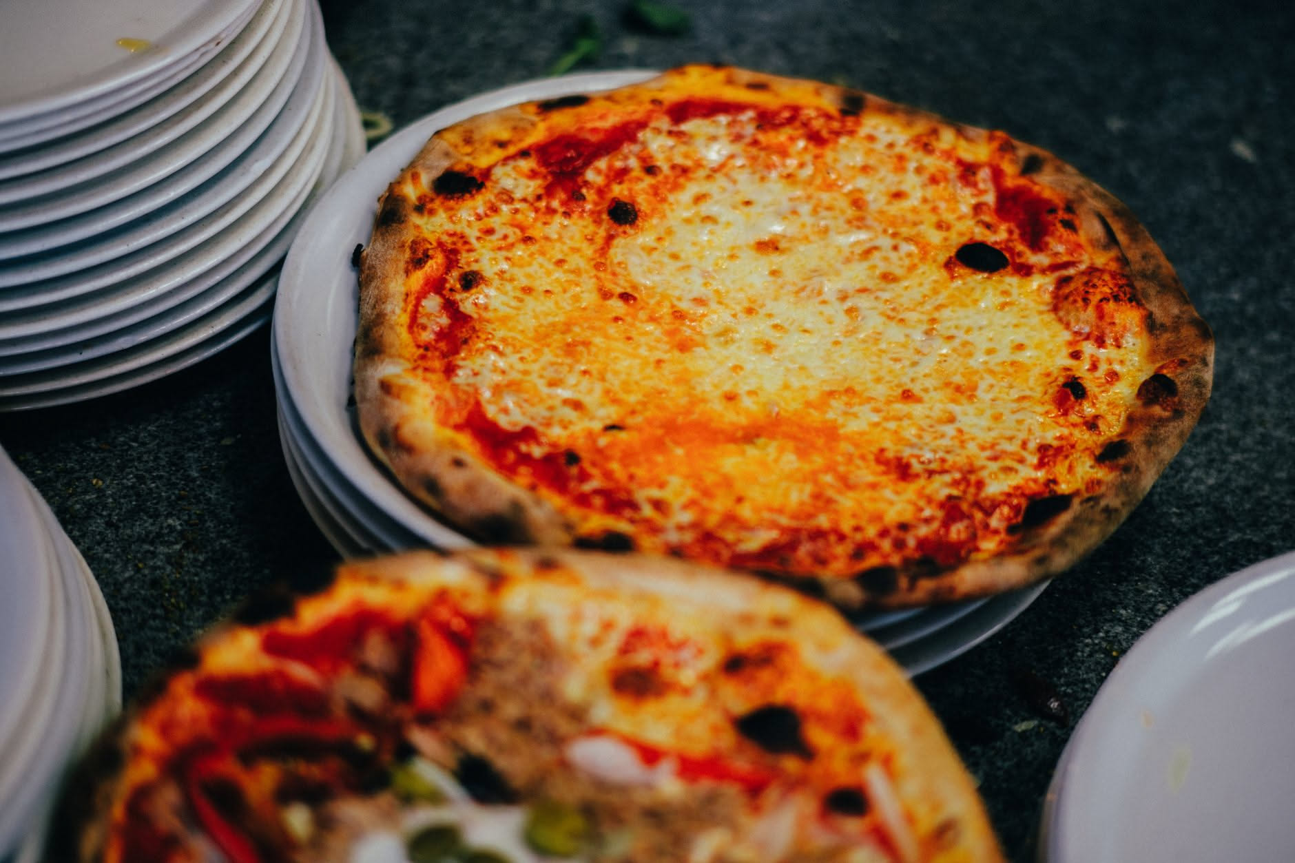 La pizza in friggitrice ad aria: la ricetta e le misure che ci stanno
