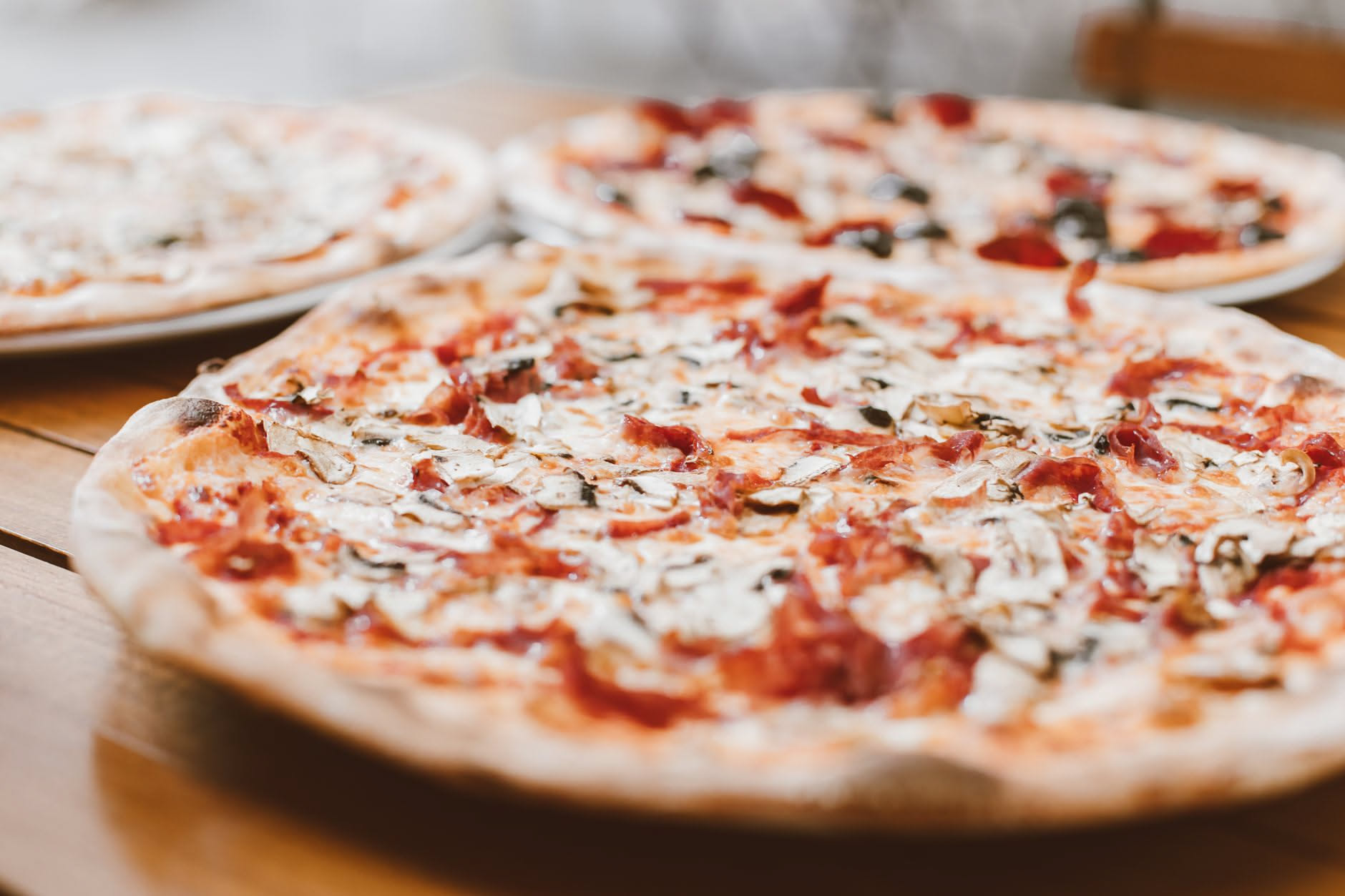 La pizza congelata fatta in casa: la ricetta e come si conserva l'impasto
